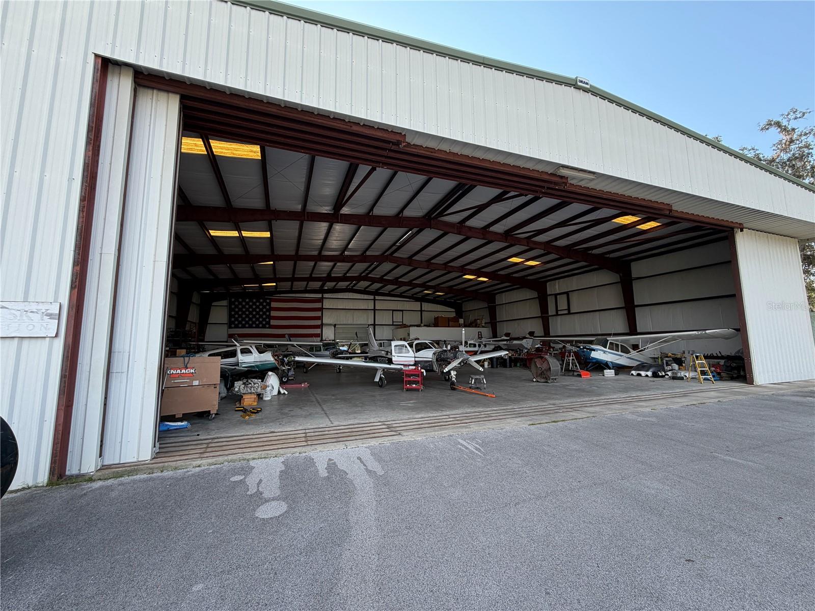 Commercial Hangar with 1.45 acres of land For Sale at Marion County Airport - Ocala, FL